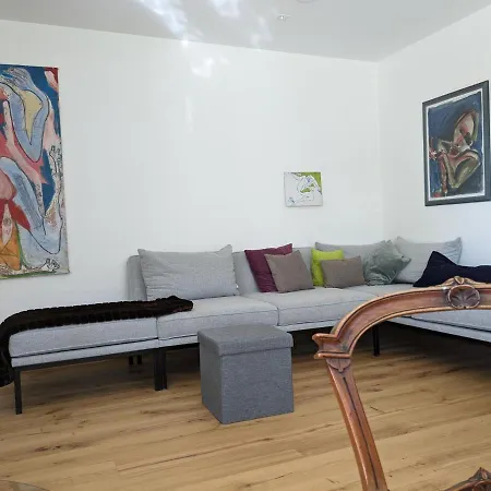בית נופש Badischer Neubau-ruhe-kunst-natur ריינאו