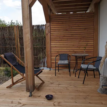 Badischer Neubau-ruhe-kunst-natur * Rheinau