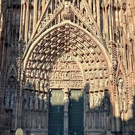 Badischer Neubau-ruhe-kunst-natur *