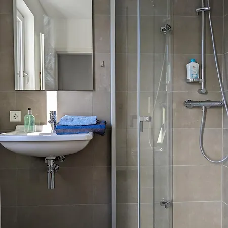 Badischer Neubau-ruhe-kunst-natur Ferienhaus